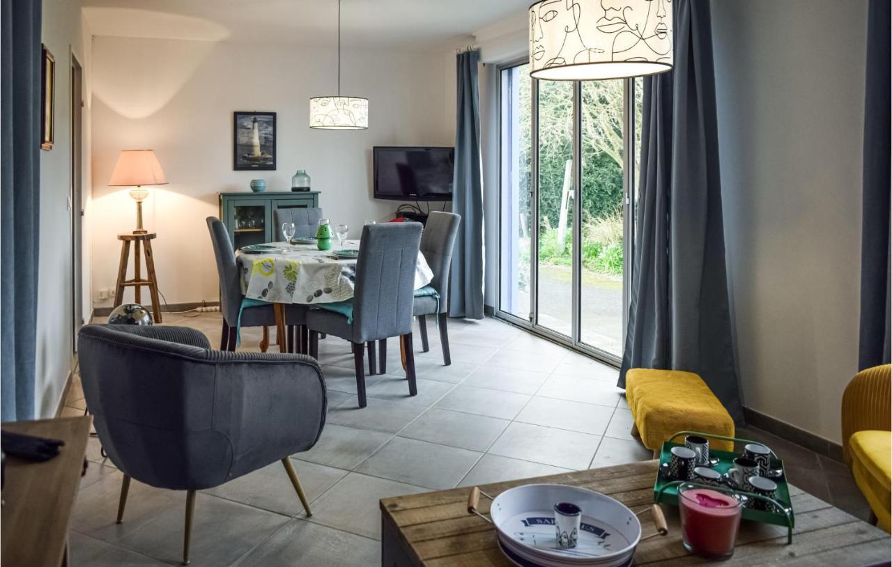Awesome Home In Paimpol With Kitchen Екстер'єр фото